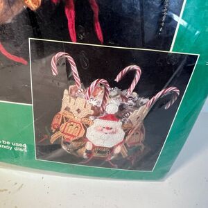 Plastic Canvas Kit Santa Claus Planter Basket New Complete